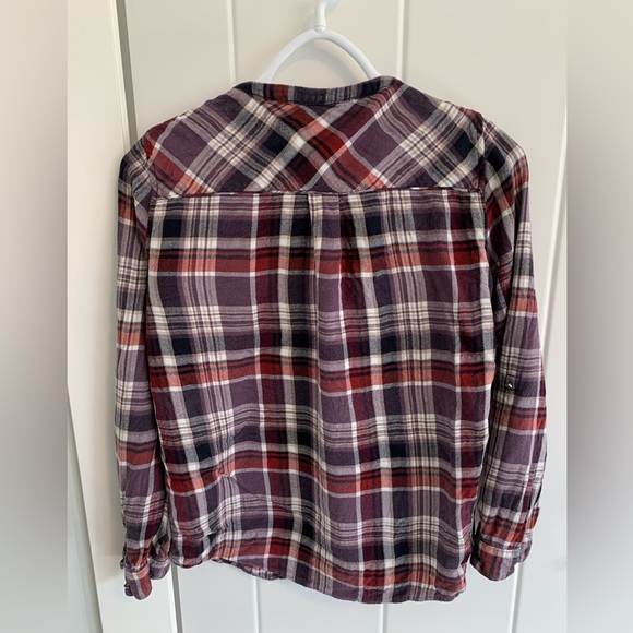 ✨3 for $15✨ Dynamite button down shirt - Picture 2 of 4